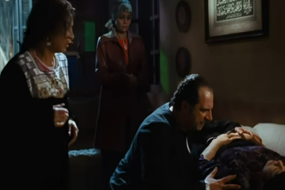 مشهد وفاة والدة بطل الفيلم