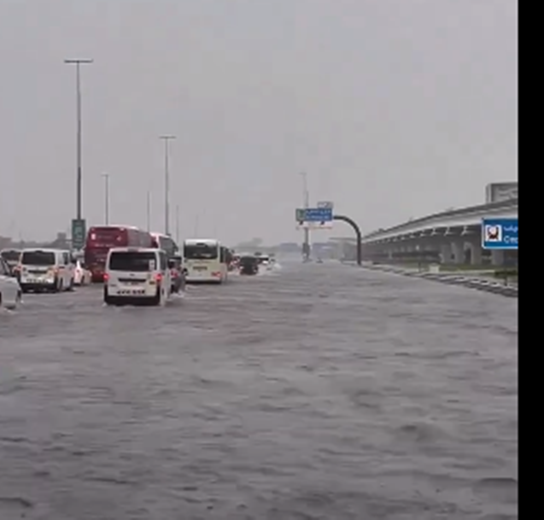 الأحوال الجوية السيئة في دولة الإمارات