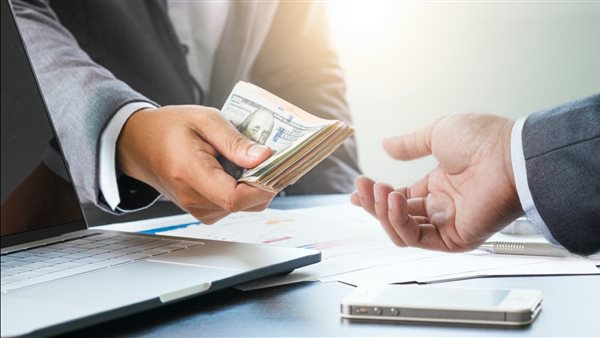 حل تمويلي لتوحيد الالتزامات.. قرض سداد الديون